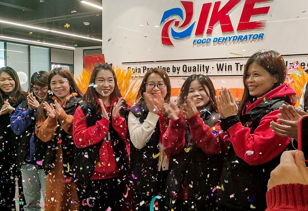 IKE办公室乔迁派对