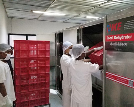 威而信技术总监参观中东食品加工厂